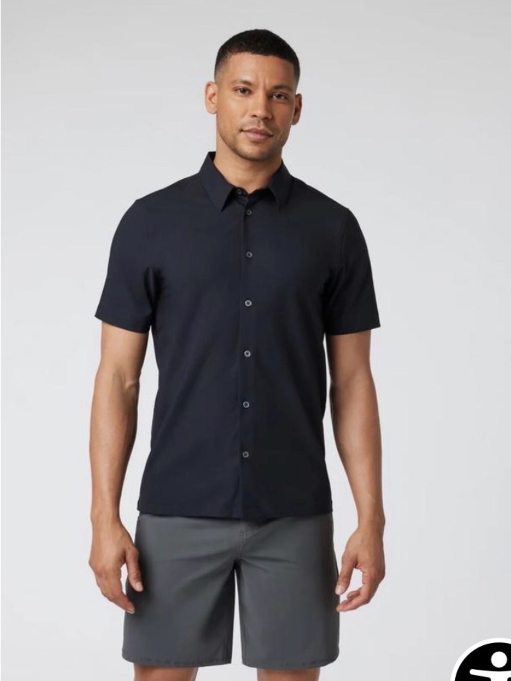 Vuori Men’s Short Sleeve Manhattan Button Down in Black, size Large